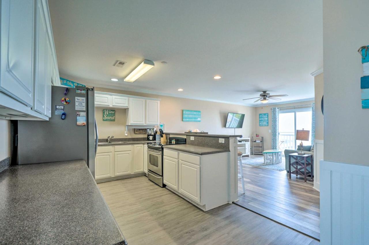 Ocean-View Oak Island Condo, 1 Block To Beach! Buitenkant foto