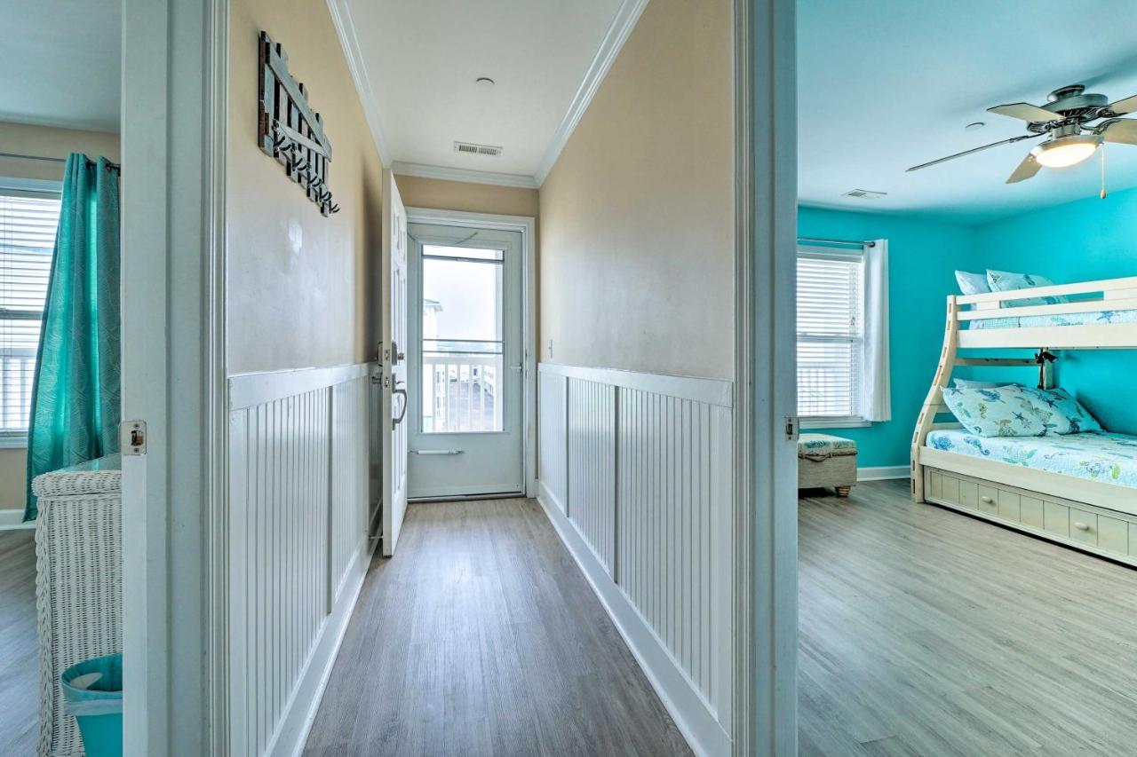 Ocean-View Oak Island Condo, 1 Block To Beach! Buitenkant foto