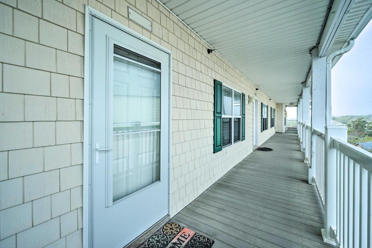 Ocean-View Oak Island Condo, 1 Block To Beach! Buitenkant foto