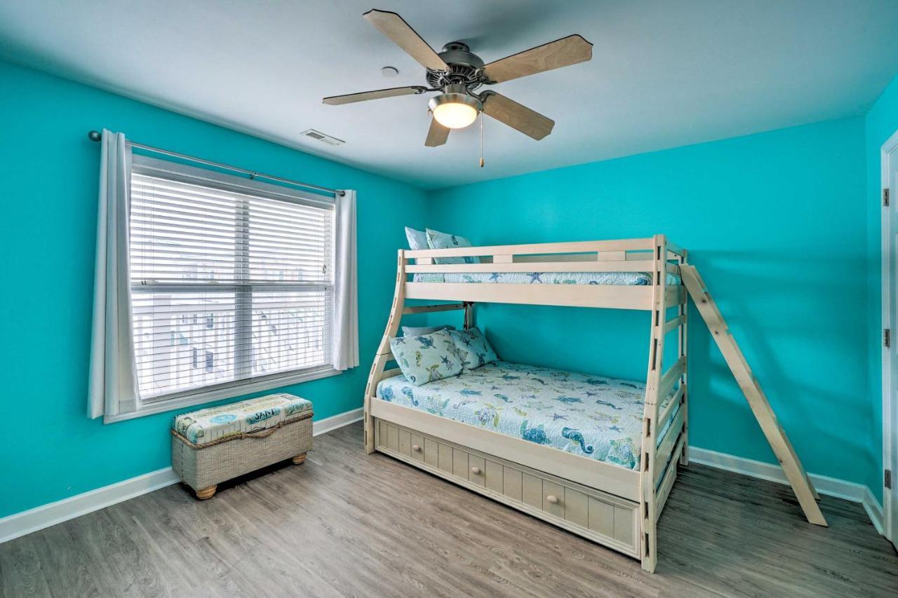 Ocean-View Oak Island Condo, 1 Block To Beach! Buitenkant foto